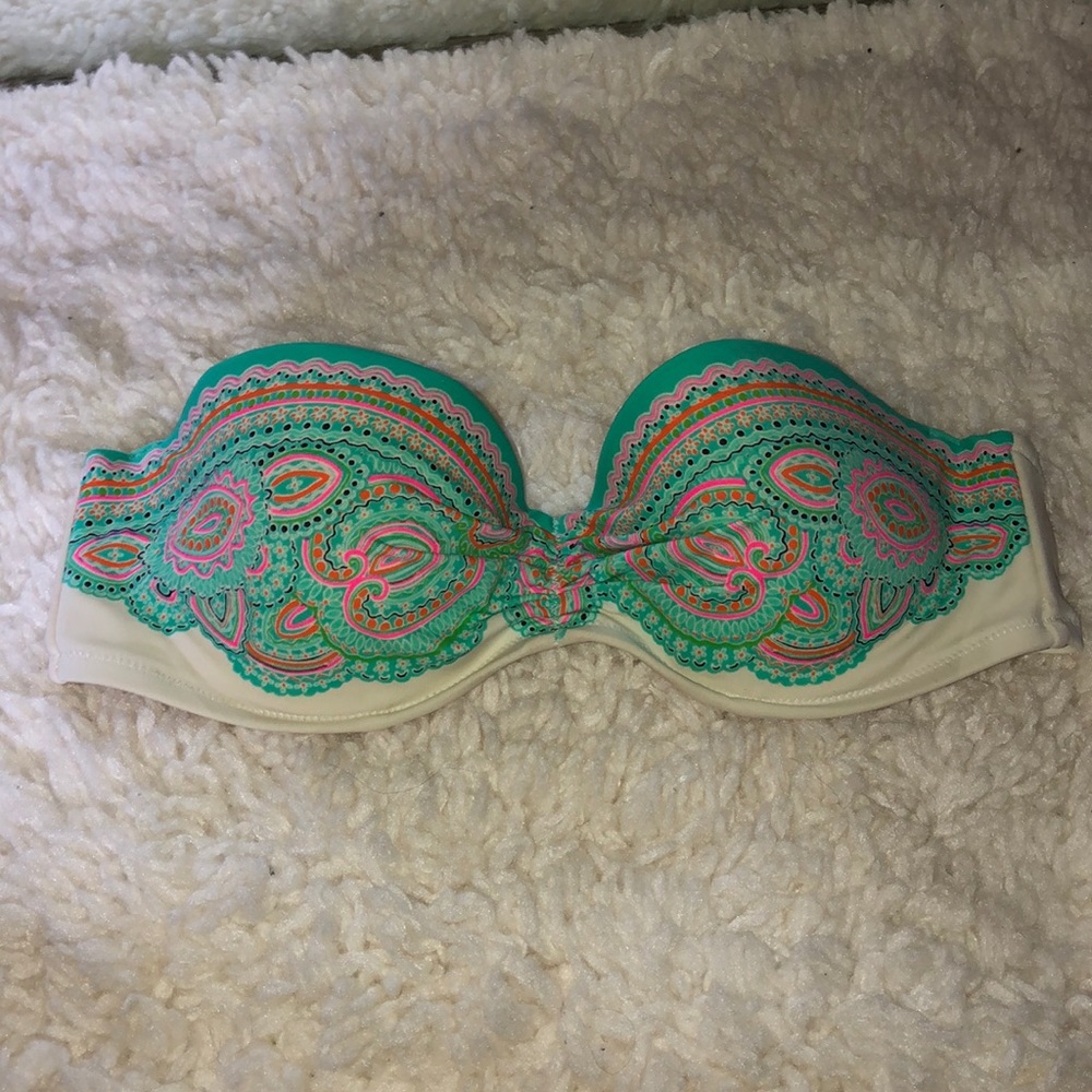 Victoria’s Secret bikini top